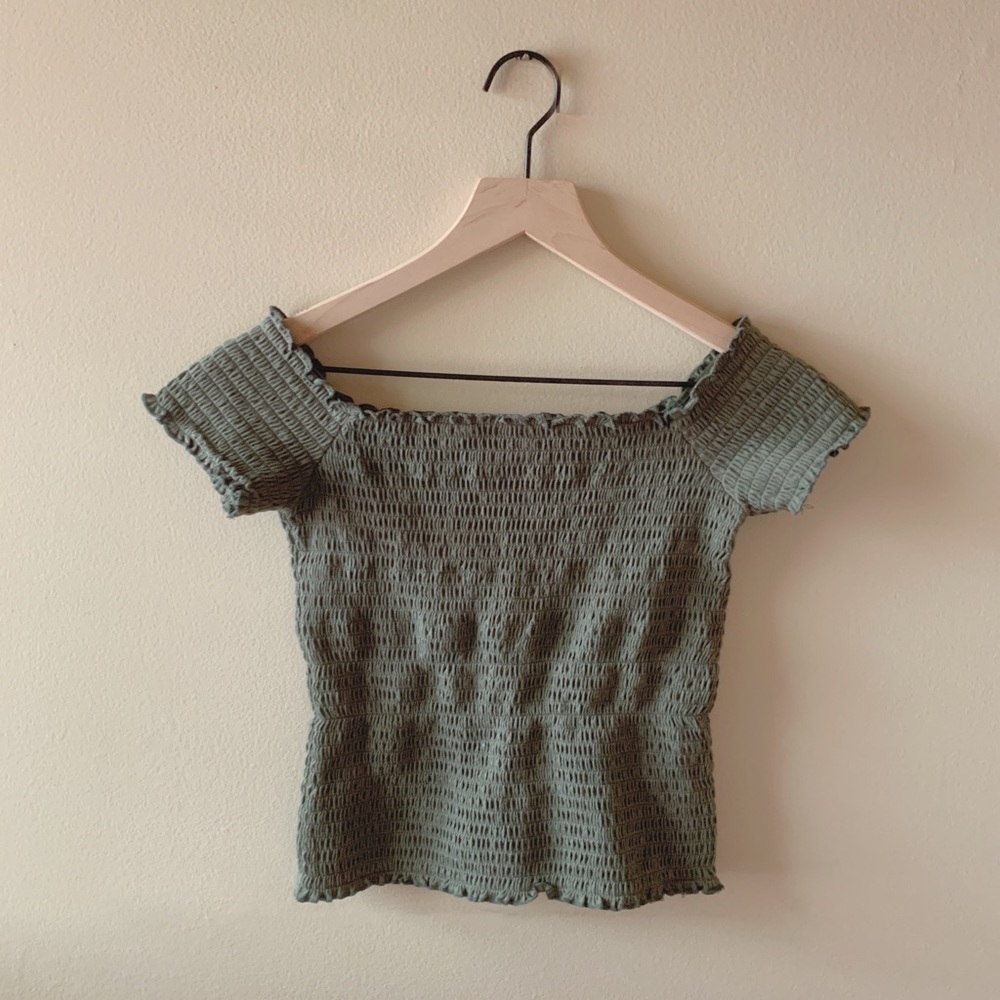 army green hollister crop top